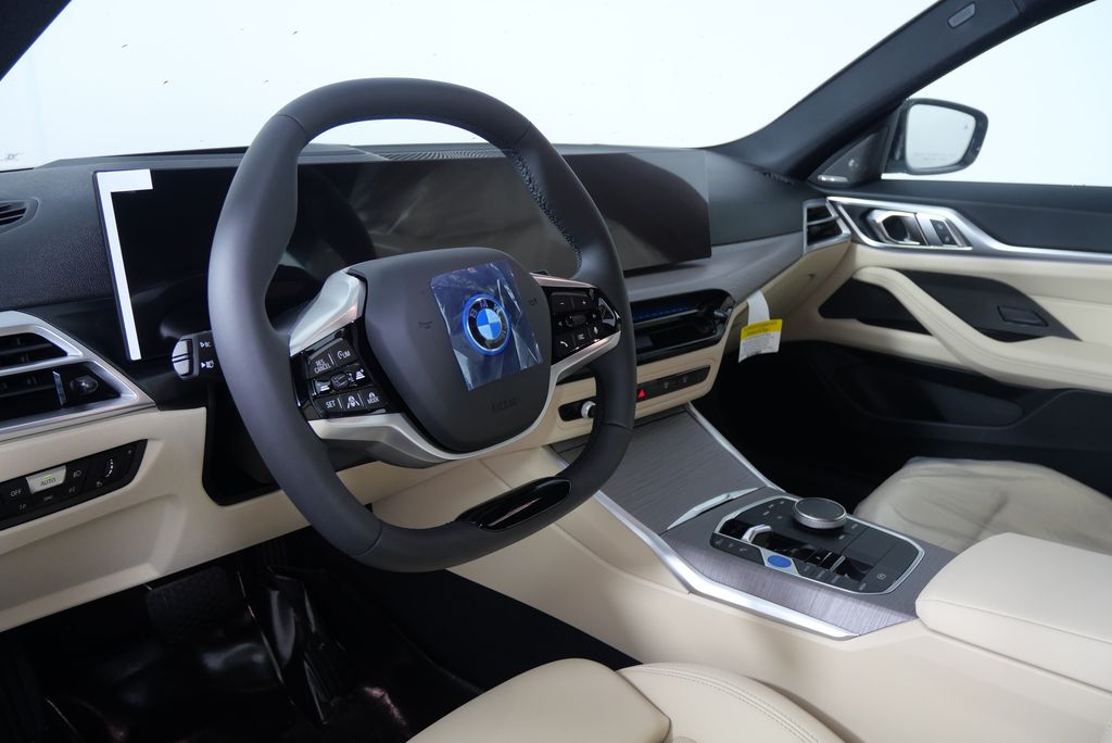 2025 BMW i4 eDrive40 12