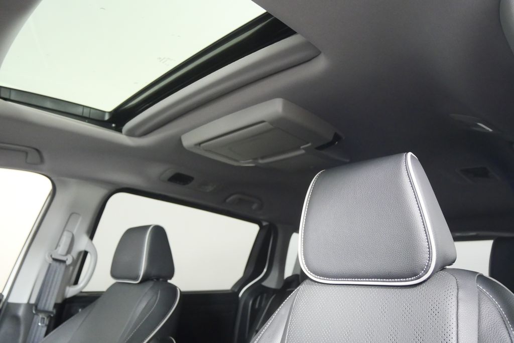 Thumbnail: 2022 Honda Odyssey - 12