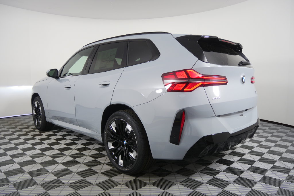 Thumbnail: 2026 BMW X3 - 3