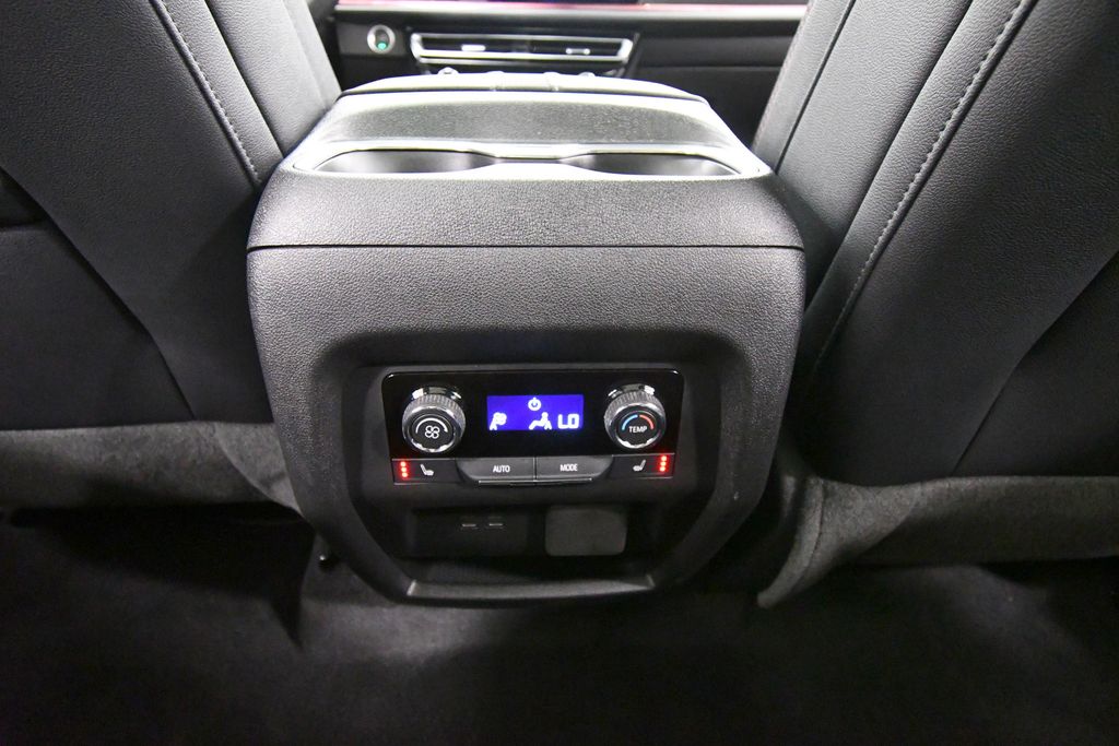 Used 2024 Chevrolet Traverse SUV