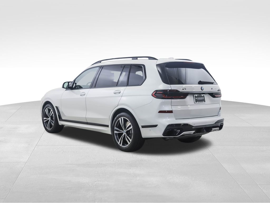 Thumbnail: 2026 BMW X7 - 4