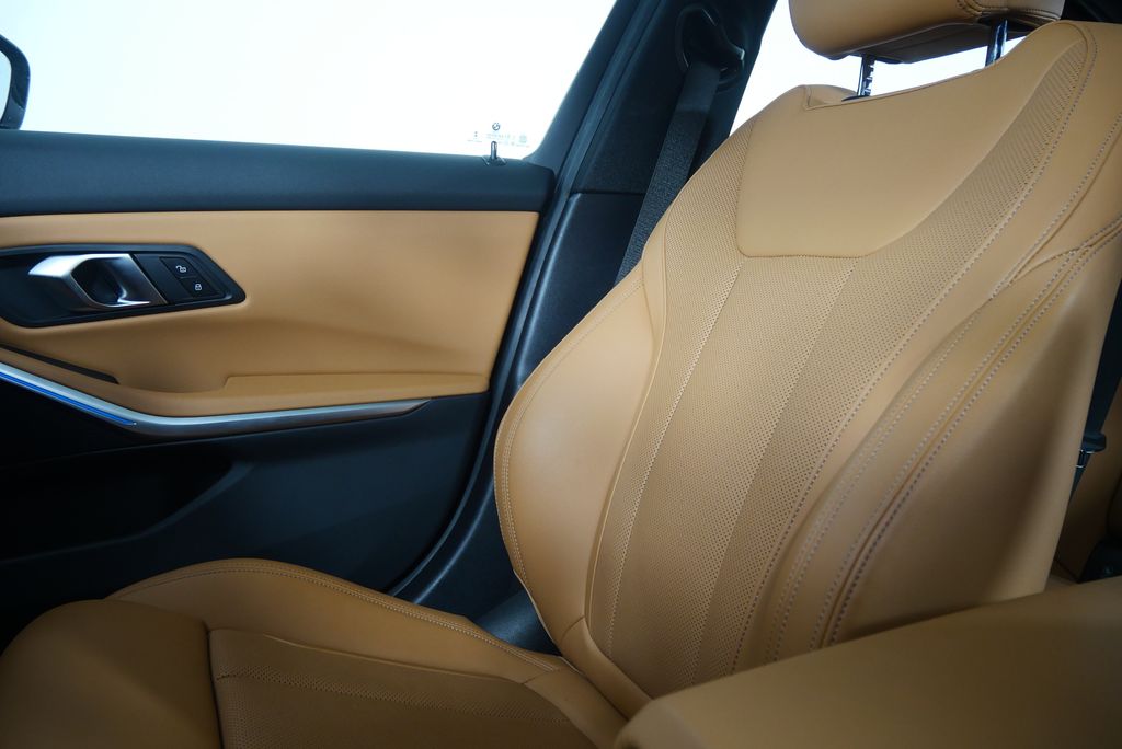 Thumbnail: 2024 BMW 3 Series - 28