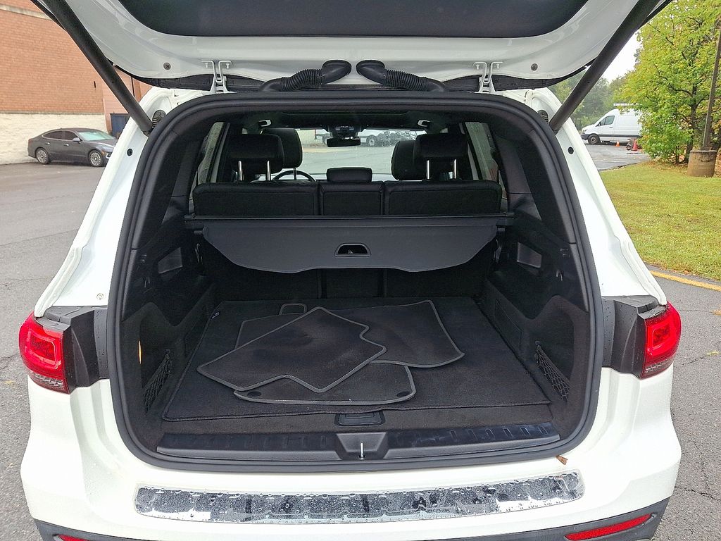 Thumbnail: 2022 Mercedes-Benz GLB - 28