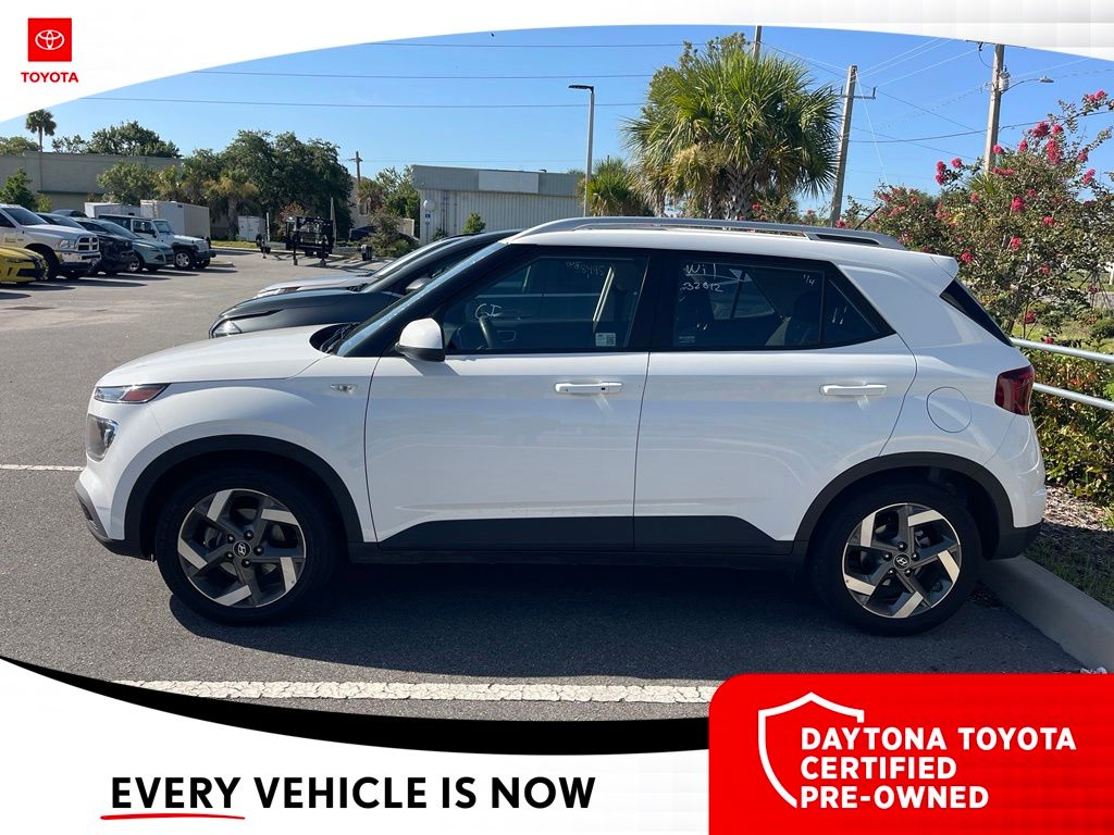 Used 2025 Hyundai Venue SUV
