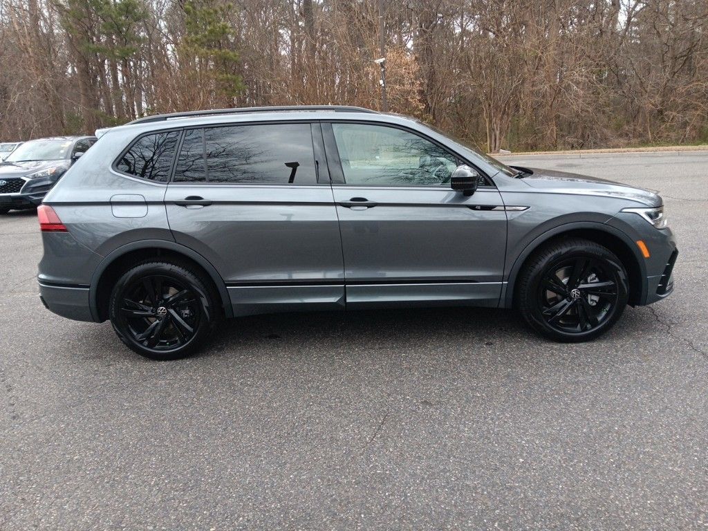 2024 Volkswagen Tiguan 2.0T SE R-Line Black 6