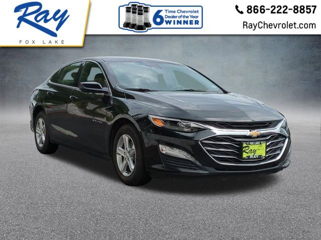 Black Metallic 2024 Chevrolet Malibu LT with 1LT FWD Sedan Front-Wheel Drive Continuously Variable Transmission
