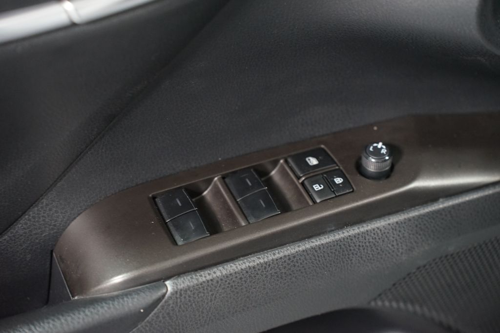 Thumbnail: 2023 Toyota Camry - 29