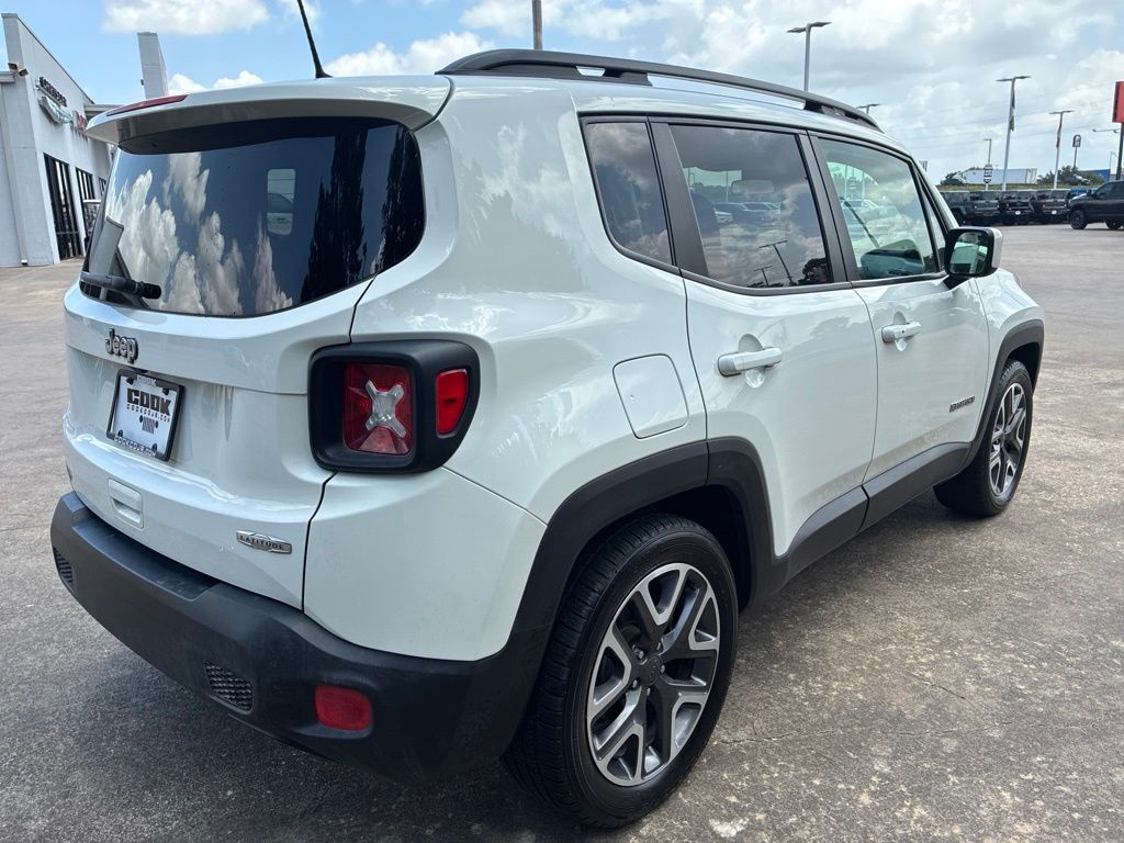 2018 Jeep Renegade Latitude White at Durrett Motor Company