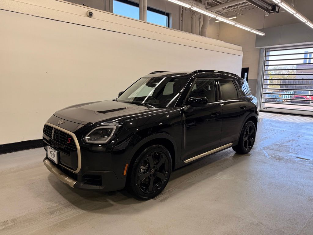 Thumbnail: 2027 MINI Cooper Countryman - 1