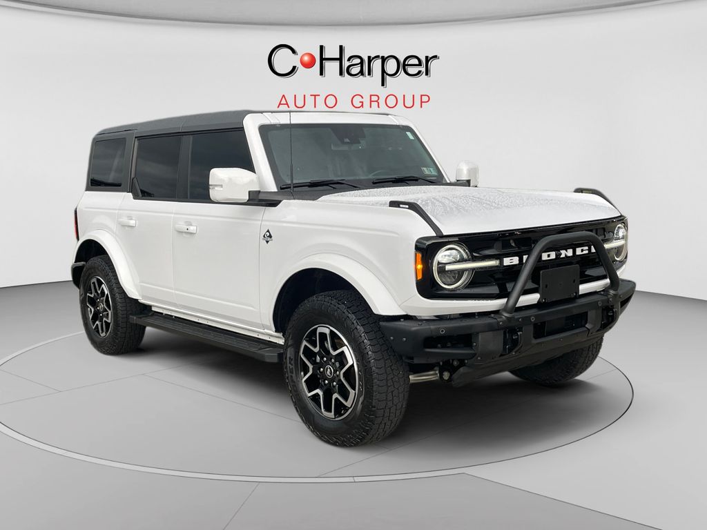 Oxford White 2023 Ford Bronco SUV / Crossover Four-Wheel Drive Automatic