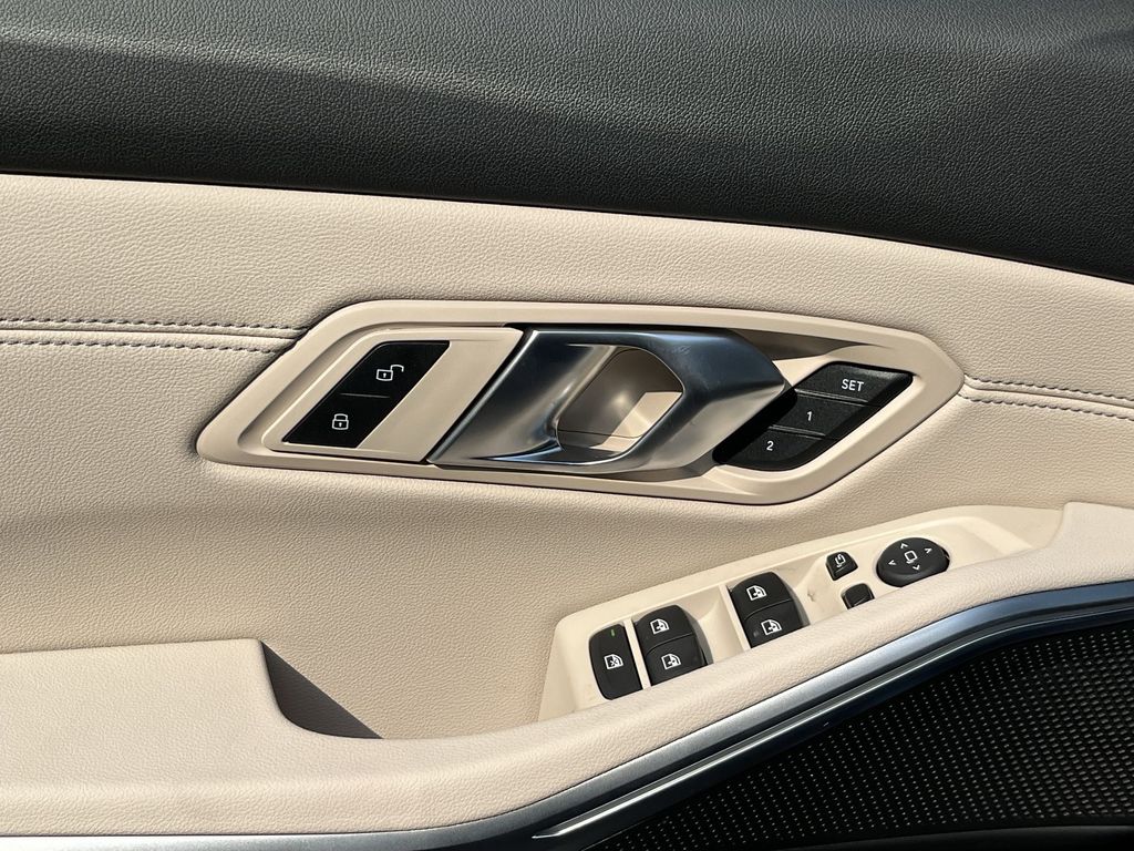 2025 BMW 3 Series 330i xDrive 13