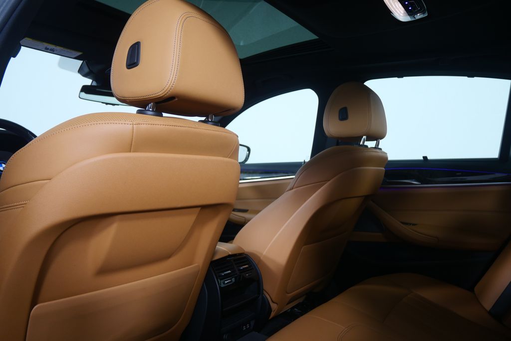 Thumbnail: 2023 BMW 5 Series - 19