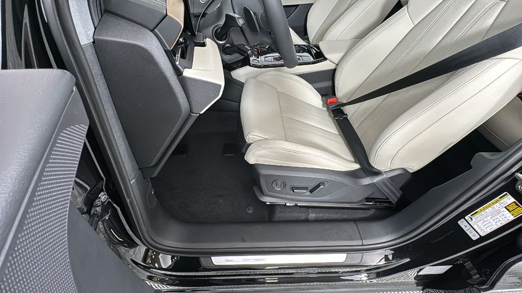 2025 Audi Q6 e-tron Premium 29