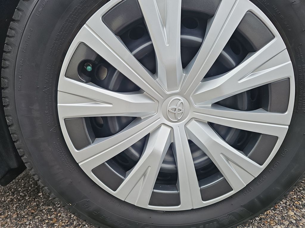 2019 Toyota Camry Hybrid LE