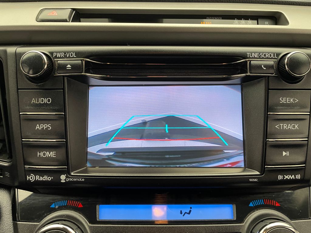 Thumbnail: 2018 Toyota RAV4 - 25