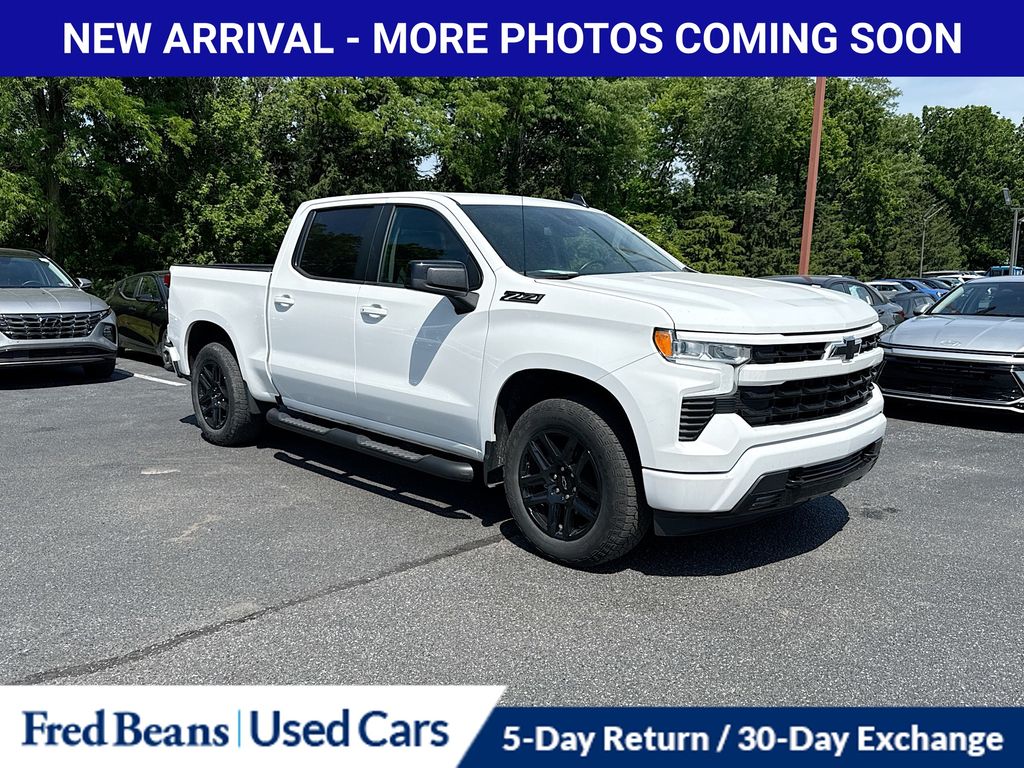 Summit White 2024 Chevrolet Silverado 1500 RST Crew Cab 4WD Pickup Truck Four-Wheel Drive Automatic