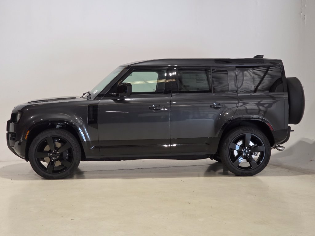 New 2026 Gray Land Rover X-Dynamic SE image 3