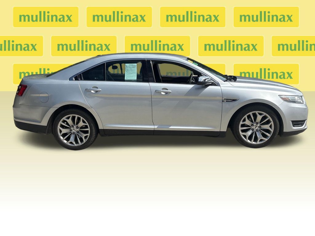 Used 2015 Silver Ford Limited image 2