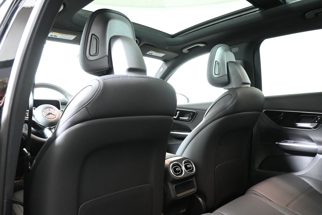 Thumbnail: 2026 Mercedes-Benz GLC - 27