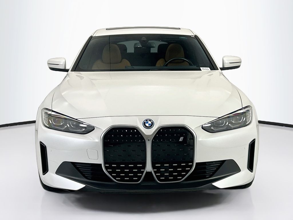 Thumbnail: 2023 BMW i4 - 2