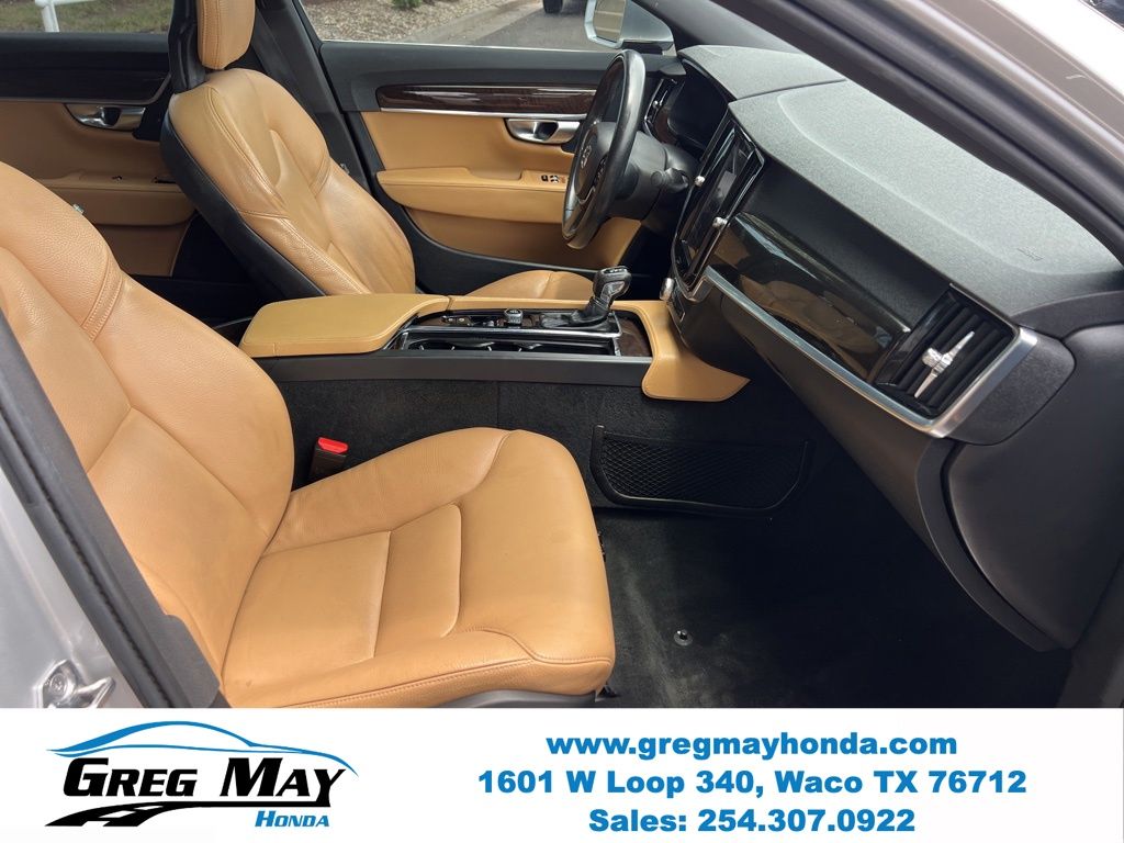 2018 Volvo S90 T5 Momentum - 11