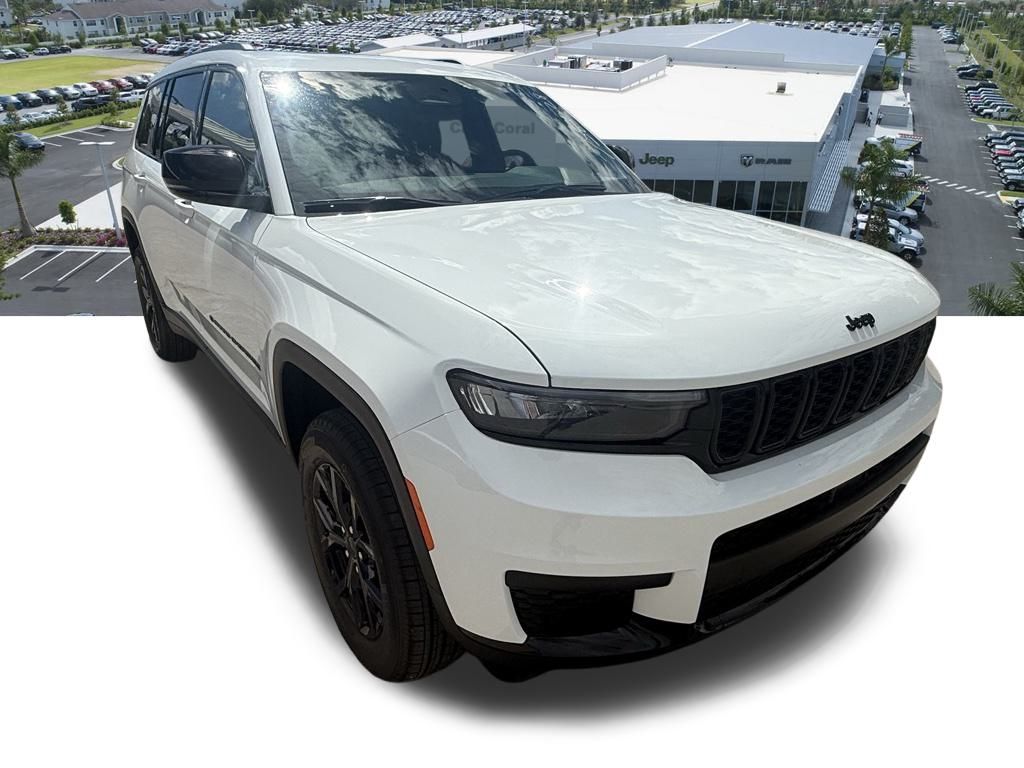 2025 Jeep Grand Cherokee L Altitude's photo