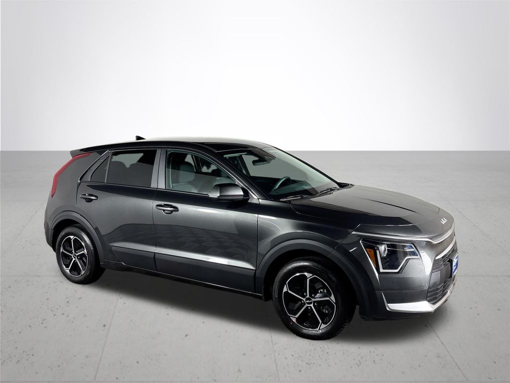 2025 Kia Niro LX