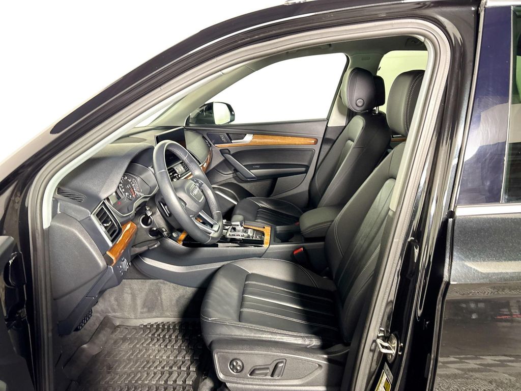 2023 Audi Q5 45 S line Premium