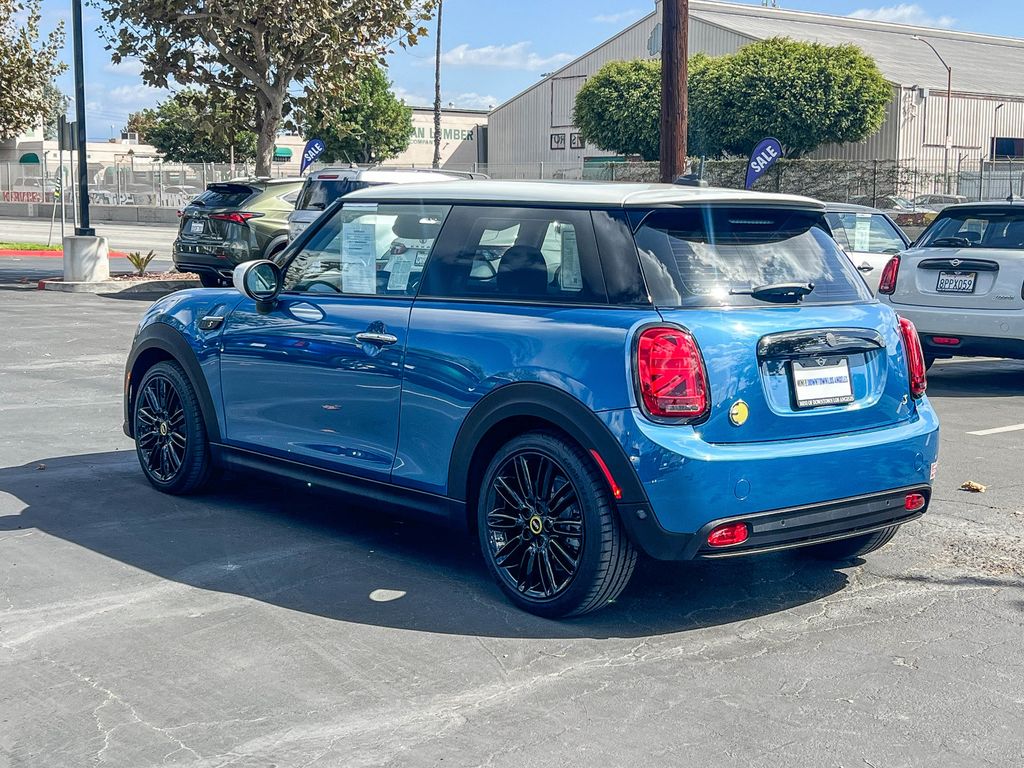 2024 MINI Cooper SE Electric Signature 6