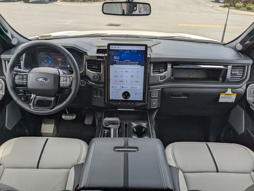 2025 Ford F-150 Lightning Platinum