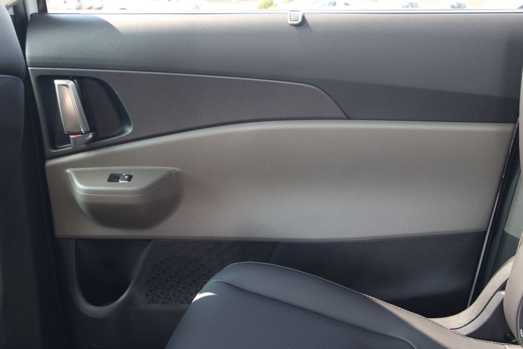 New 2027 Kia Carnival MPV Van
