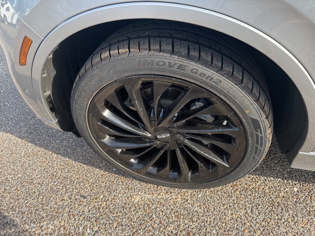 2023 Silver Radiance Metallic Clearcoat Lincoln Aviator Reserve RWD SUV