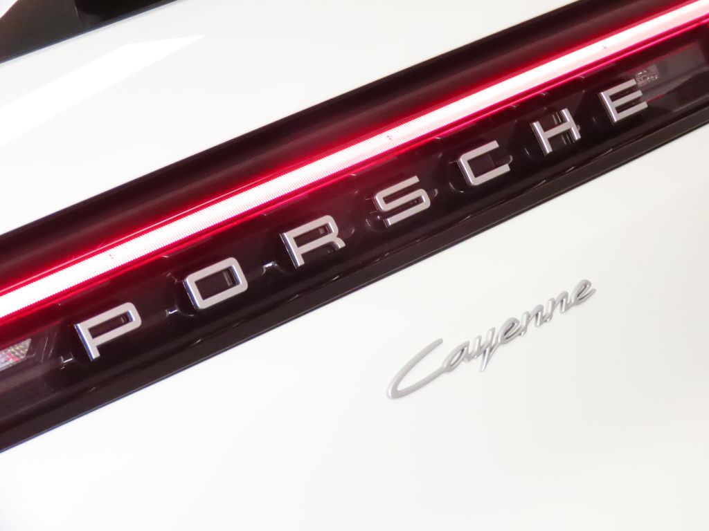 Thumbnail: 2025 Porsche Cayenne - 12