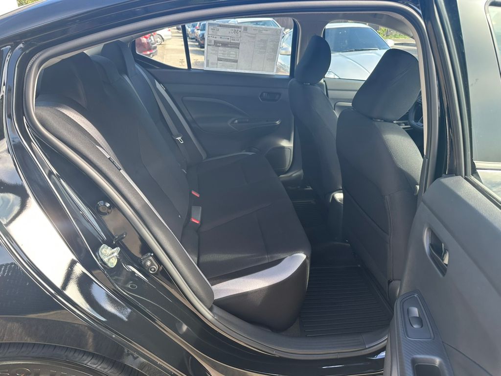 2025 Nissan Versa 1.6 S