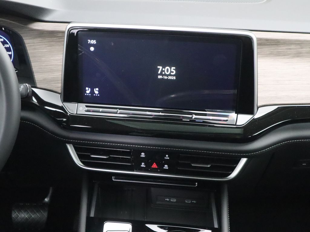 Thumbnail: 2026 Volkswagen Atlas - 14