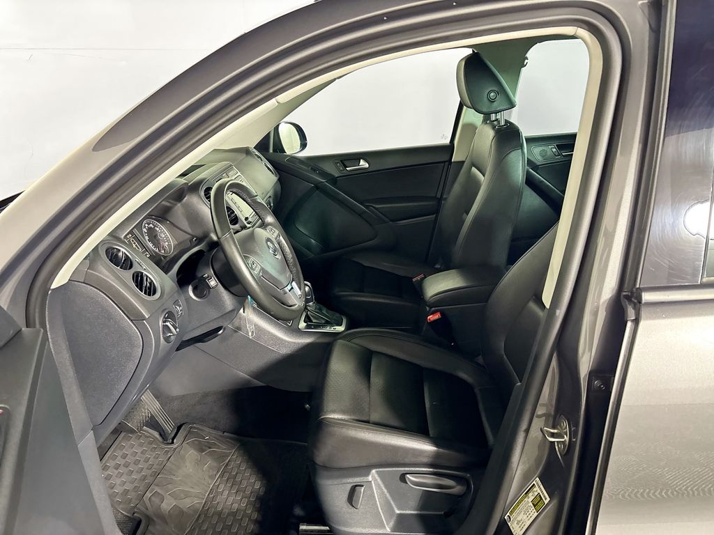 2015 Volkswagen Tiguan SE