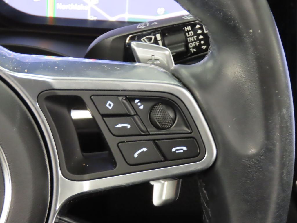 Thumbnail: 2019 Porsche Cayenne - 22