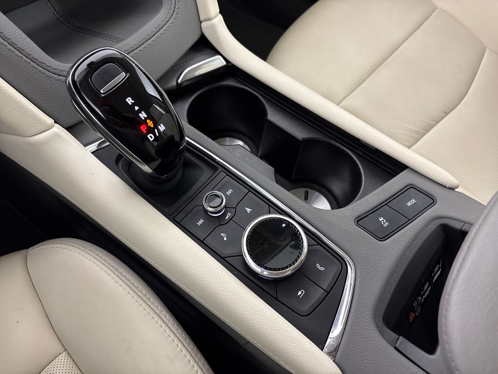 2024 Argent Silver Metallic Cadillac XT6 Premium Luxury FWD SUV