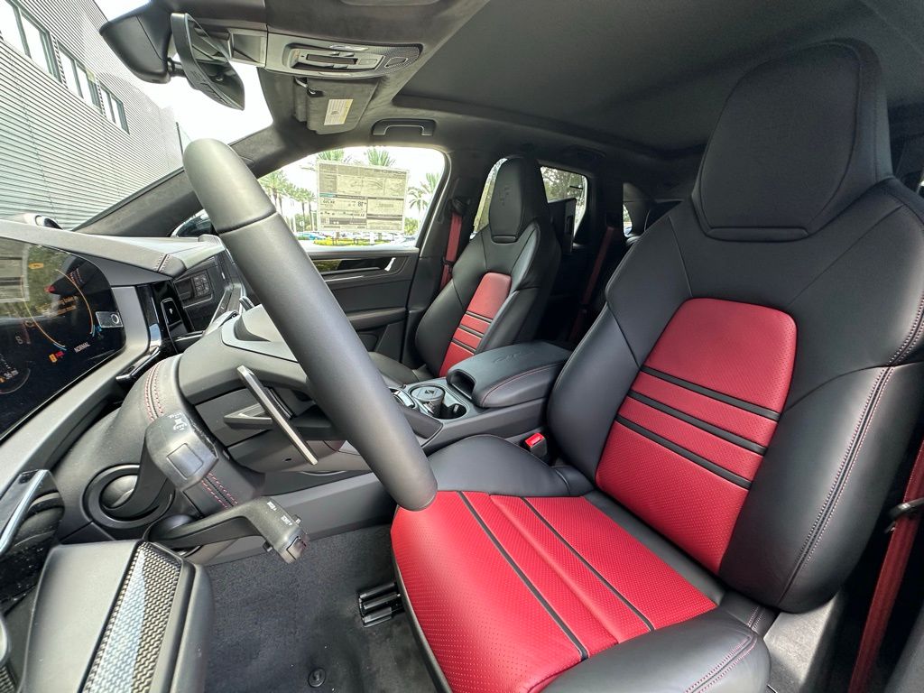 Thumbnail: 2025 Porsche Cayenne - 5