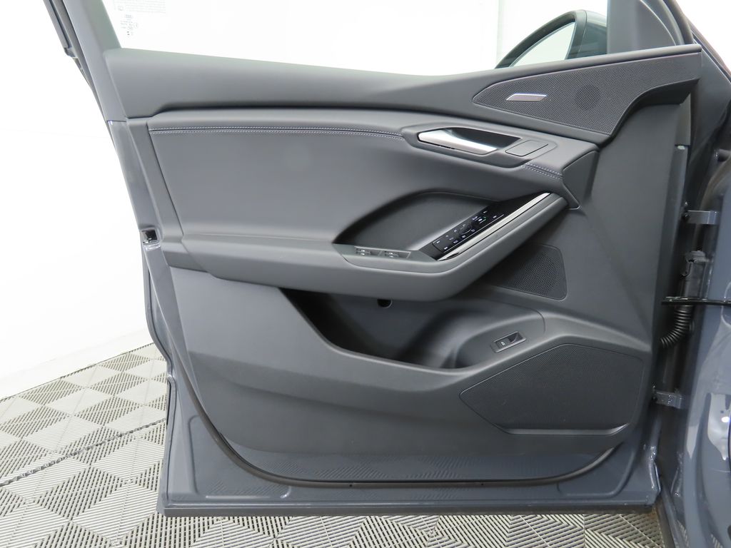2025 Audi Q6 e-tron Premium 26