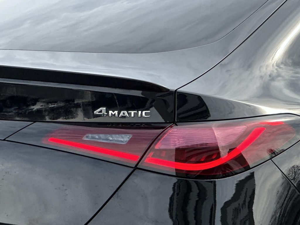 Thumbnail: 2025 Mercedes-Benz GLC - 10