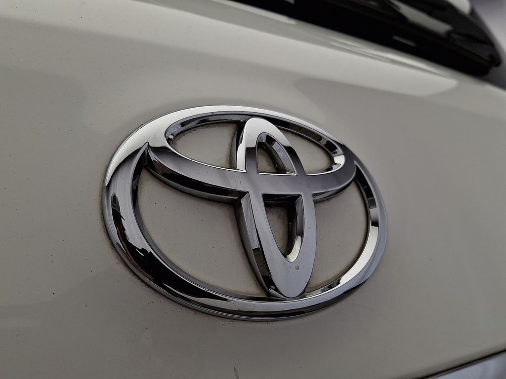 Thumbnail: 2008 Toyota Land Cruiser - 31