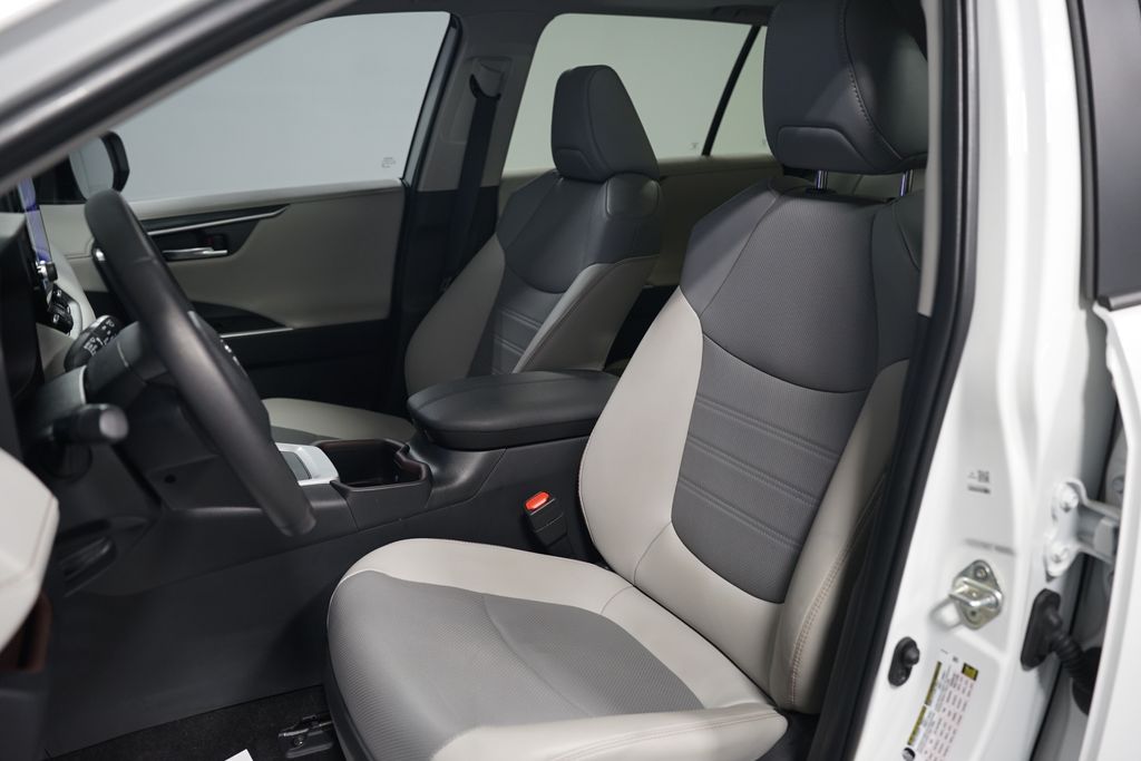 Thumbnail: 2024 Toyota RAV4 - 28