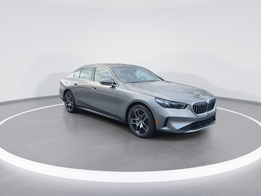 Thumbnail: 2026 BMW 5 Series - 2