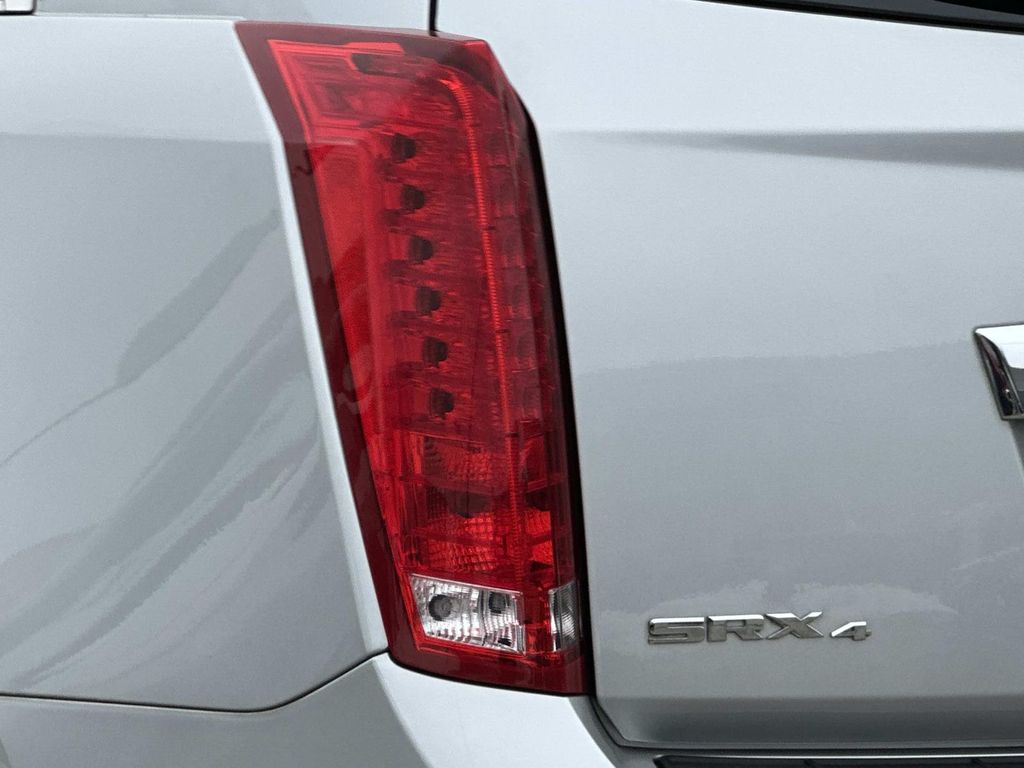 Thumbnail: 2010 Cadillac SRX - 12