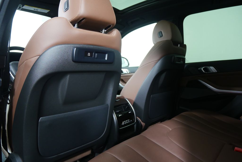 Thumbnail: 2021 BMW X5 - 14