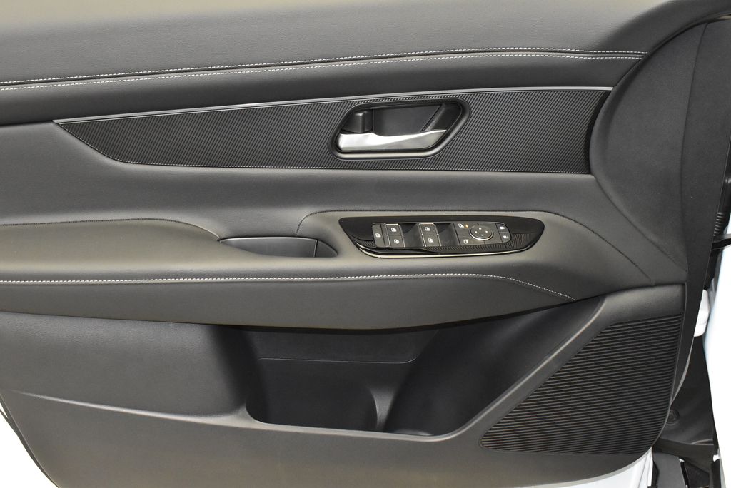 2025 Nissan Murano SV 10