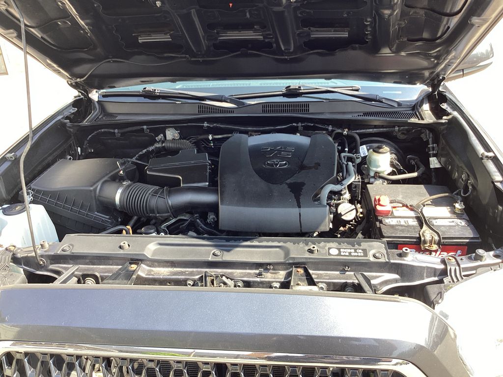 Used 2018 Toyota Tacoma Truck