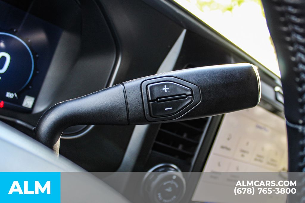 Used 2025 Black Ford Platinum image 29