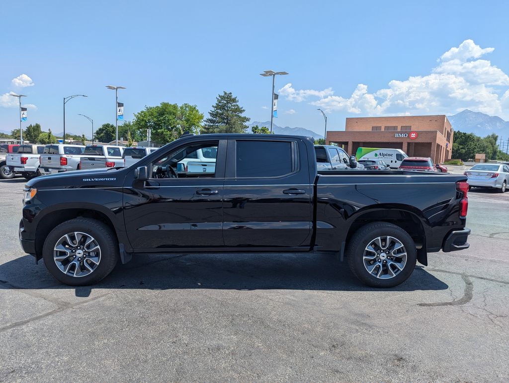 2022 Chevrolet Silverado 1500 RST 9